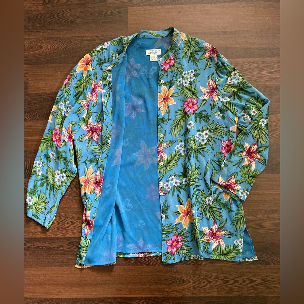 Lord & Taylor Silk and Abalone Button Blouse Gauzy, Lined, Beachwear Resortwear